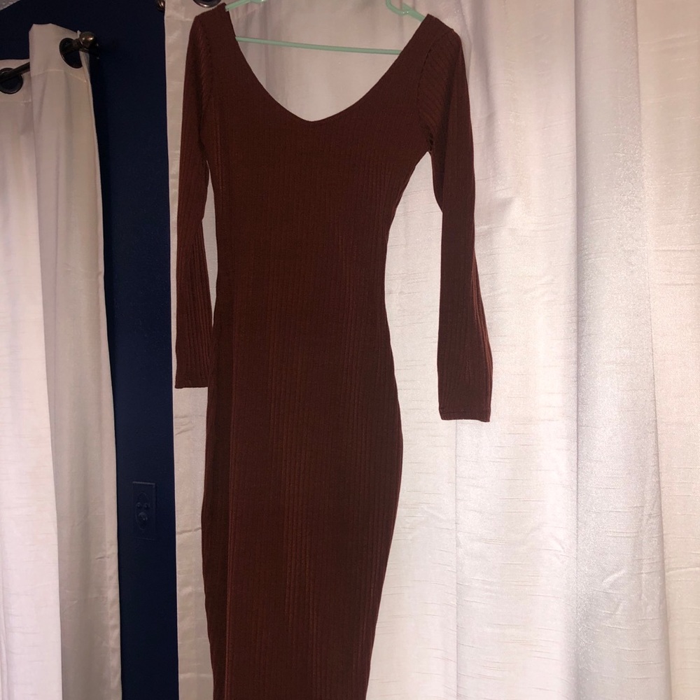 Brown dress